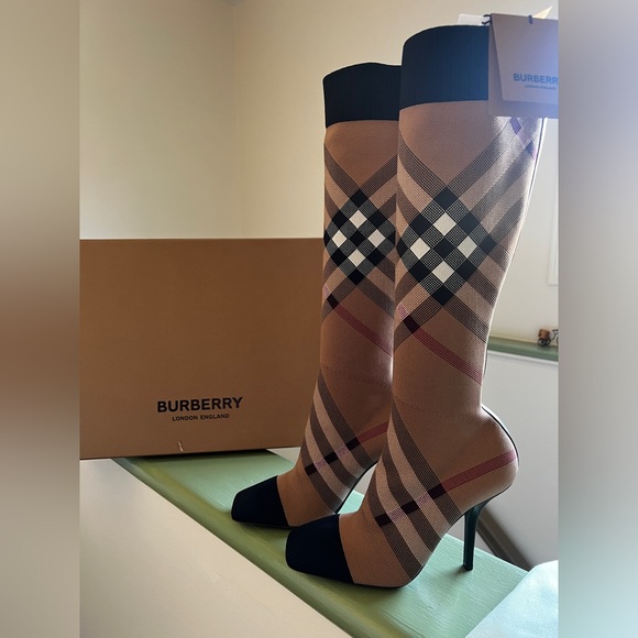 *** BURBERRY Knitted Sock Boots*** - Picture 2 of 5